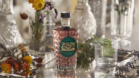 Gucci Unveils Its First Collector's Cocktail, Elisir d'Elicriso.